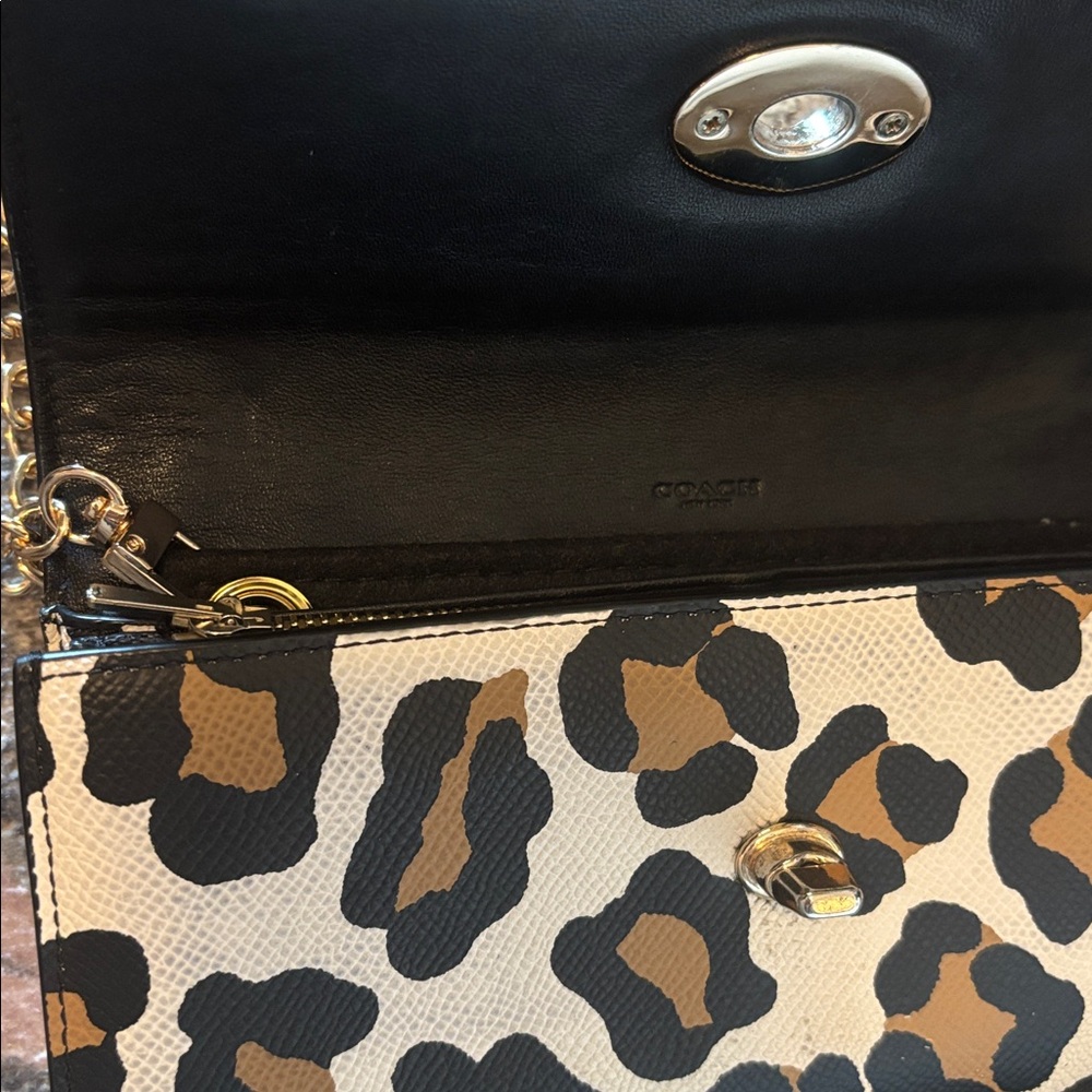 Coach Leopard Print Women's Clutch wallet with slim envelopes pouch - Picture 11 of 12